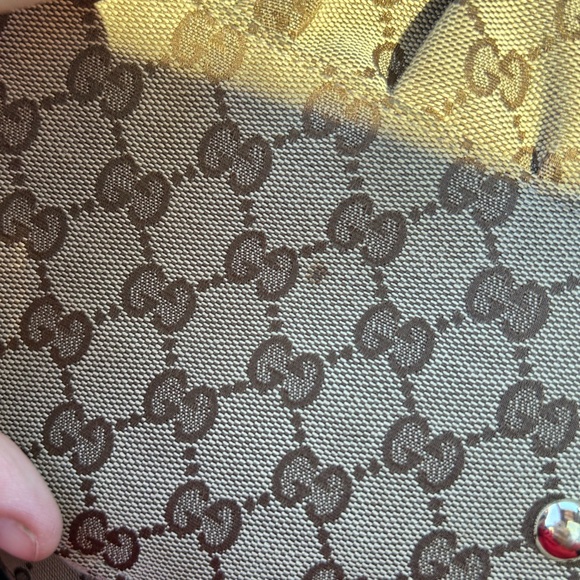 Excellent, barely used Gucci bag. - Picture 11 of 11